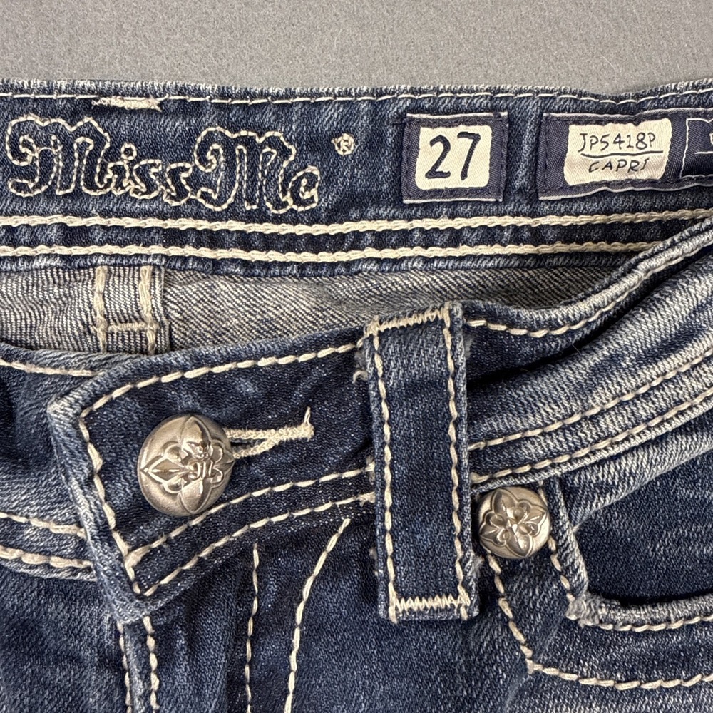Miss Me Easy Capri Jeans Women 27 Distressed Embellished THICK STITCHING - Picture 4 of 10